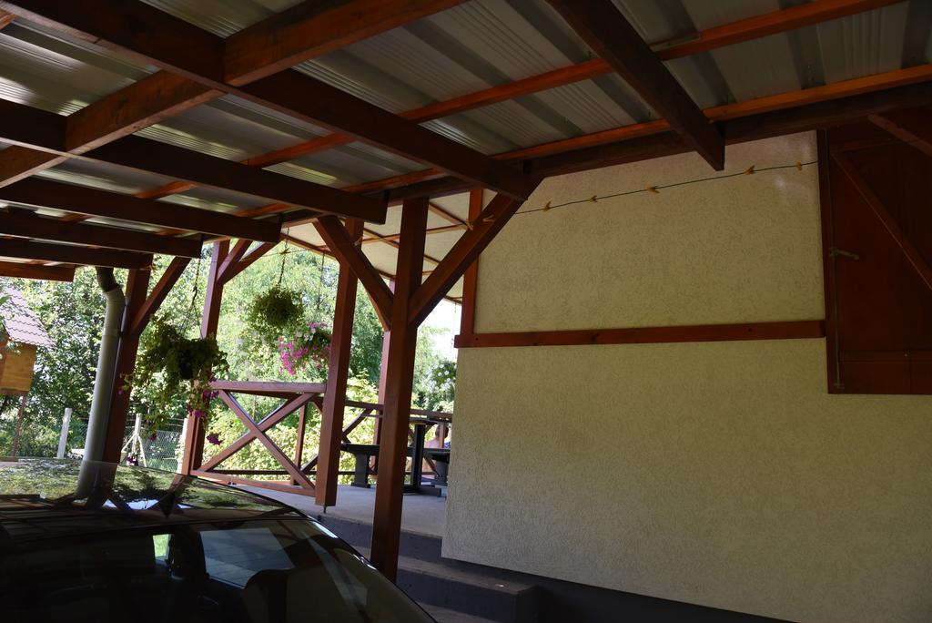 Holiday Home Kucica Na Drvetu Banja Koviljača Kültér fotó