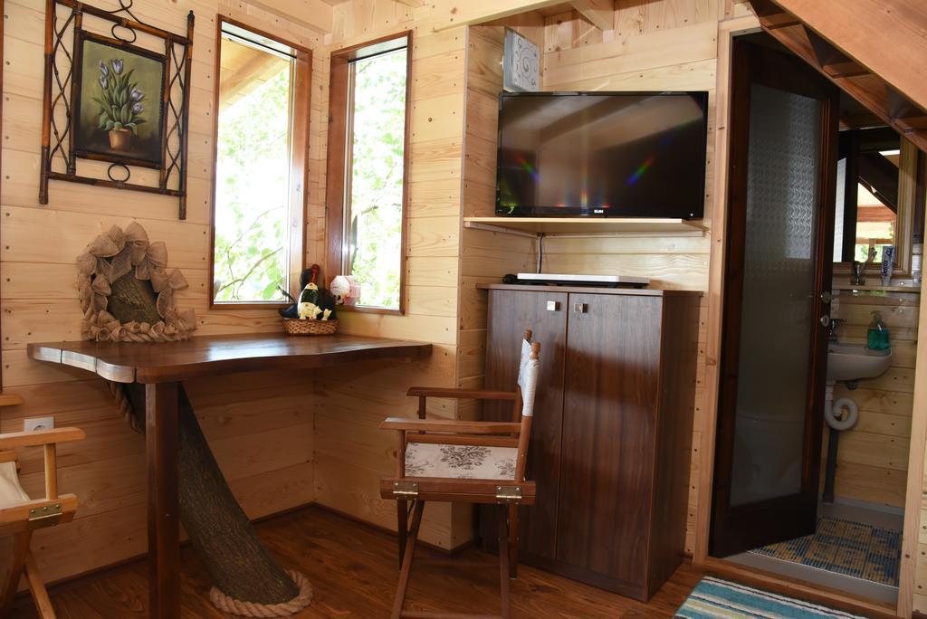 Holiday Home Kucica Na Drvetu Banja Koviljača Kültér fotó