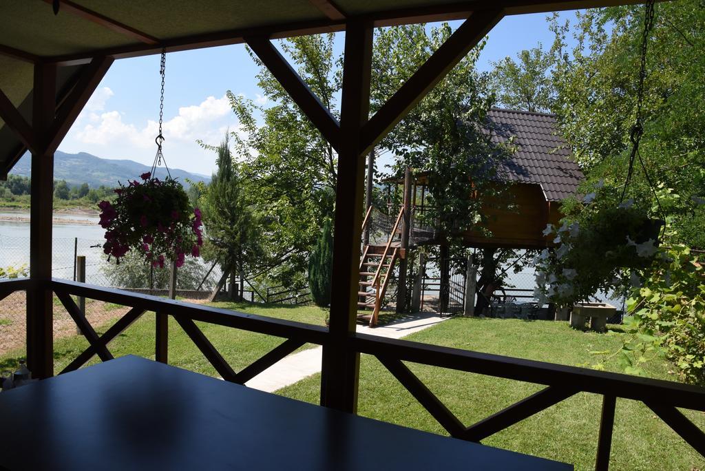 Holiday Home Kucica Na Drvetu Banja Koviljača Kültér fotó