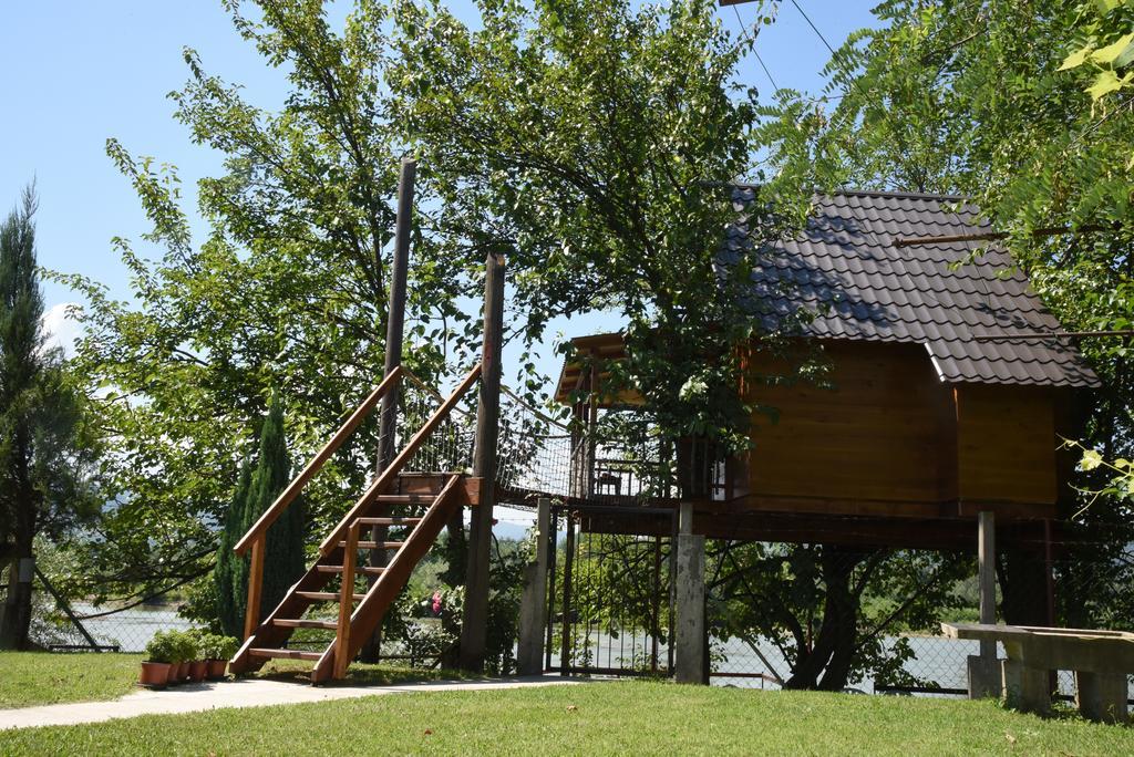 Holiday Home Kucica Na Drvetu Banja Koviljača Kültér fotó